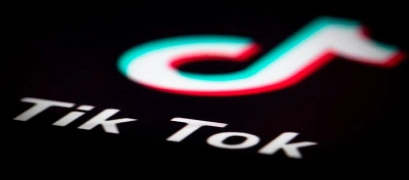 Οι γιατροί προειδοποιούν για την ασθένεια του TikTok - Η «πανδημία» που πλήττει τους έφηβους χρήστες